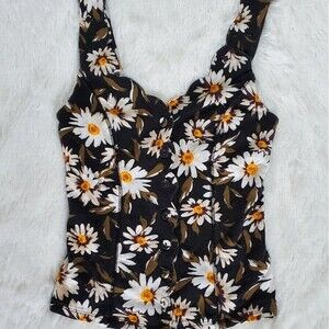 Kimchi Blue Daisy Buttoned Tank Top